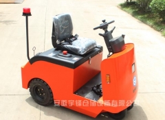 工廠電動(dòng)牽引車(chē)